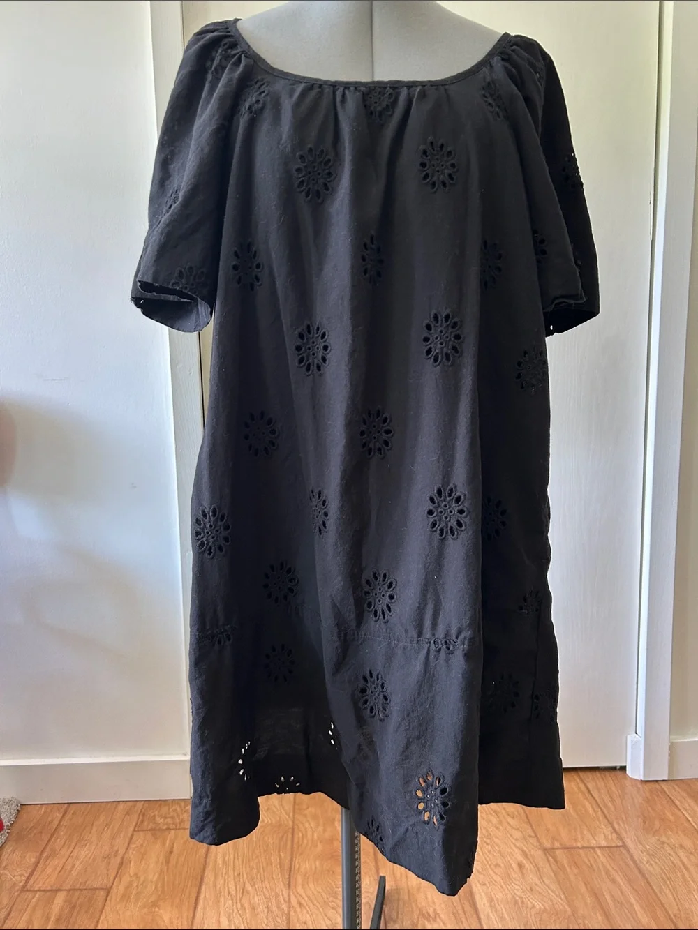 Black Eyelet Cotton Peasant Dress Free Assembly Medium - Picture 1 of 5